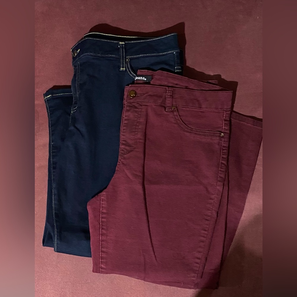 Lot of 2 pairs of Jeans